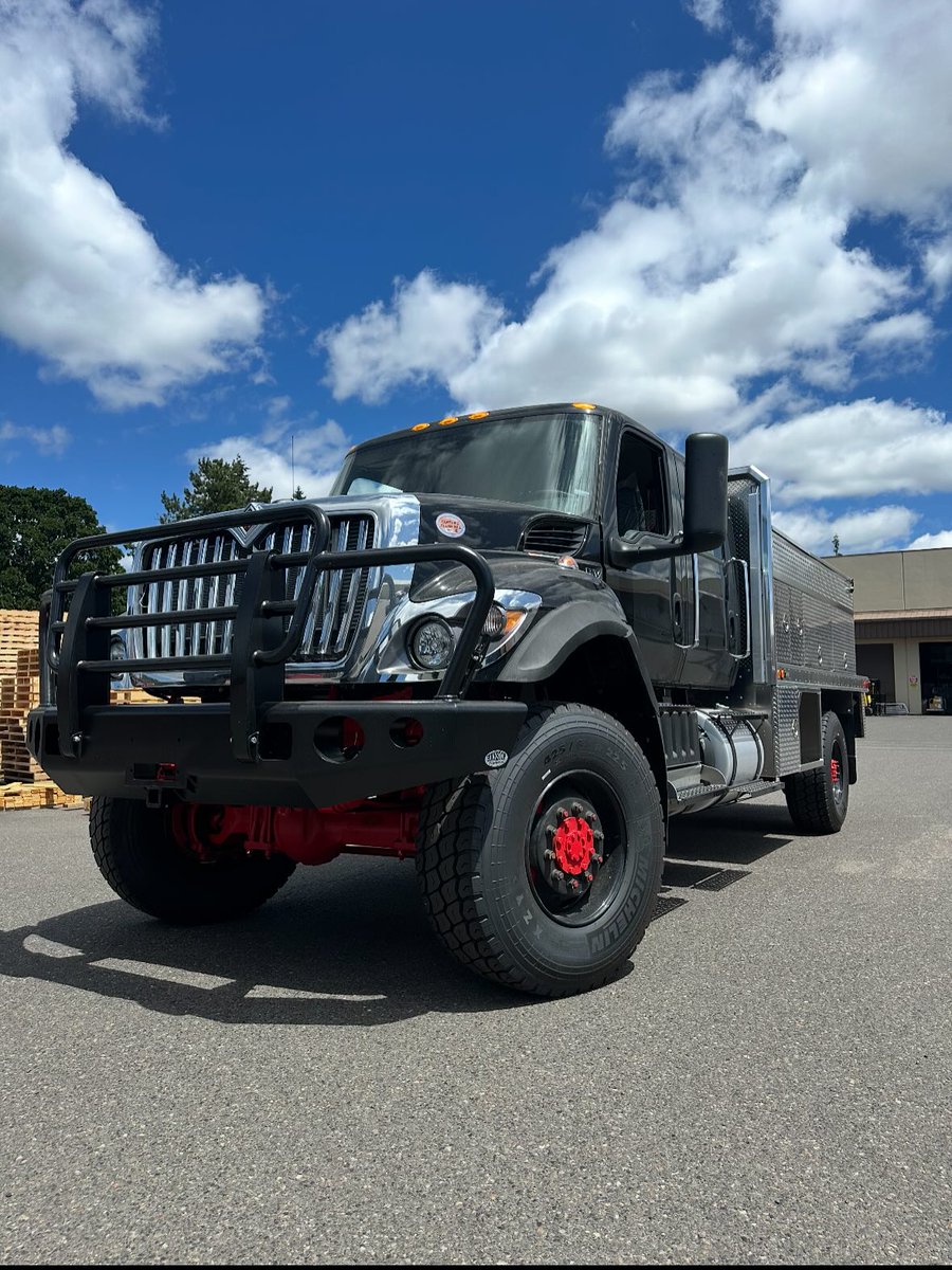 Protech1980's tweet photo. 2025 HV International Quad Cab 4x4 with integrated 96x168 custom brush fire body, designed for Global Wildfire deployment.
Call us today about your unique custom projects!
#customprojects #trucks https://t.co/tv6pGM4iaj