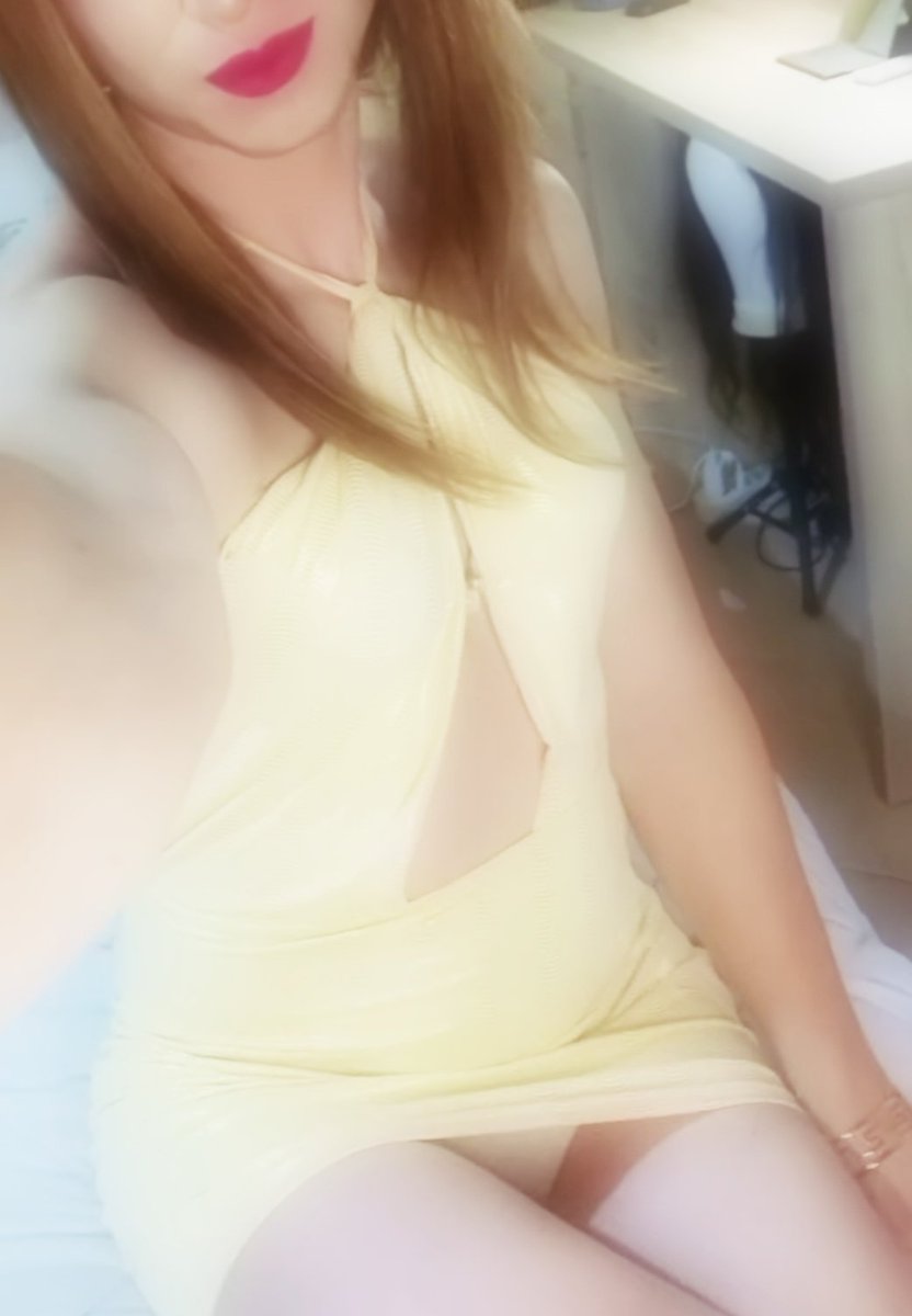 Stefycazarez's tweet photo. El Amarillo es mi color 💛 https://t.co/IdSKNEHzqa