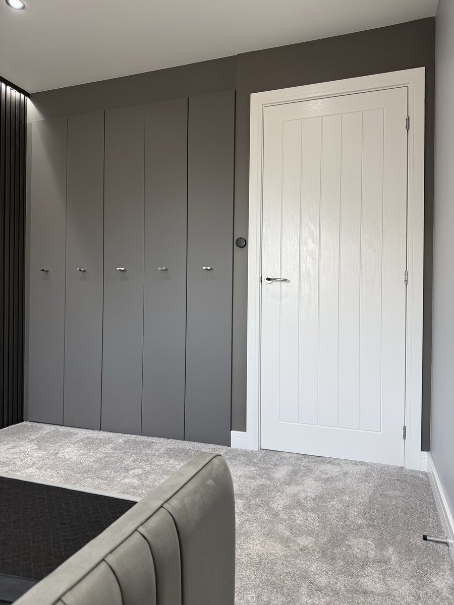 tdapainting's tweet photo. Bedroom 1 complete https://t.co/lUZzvzHIz4