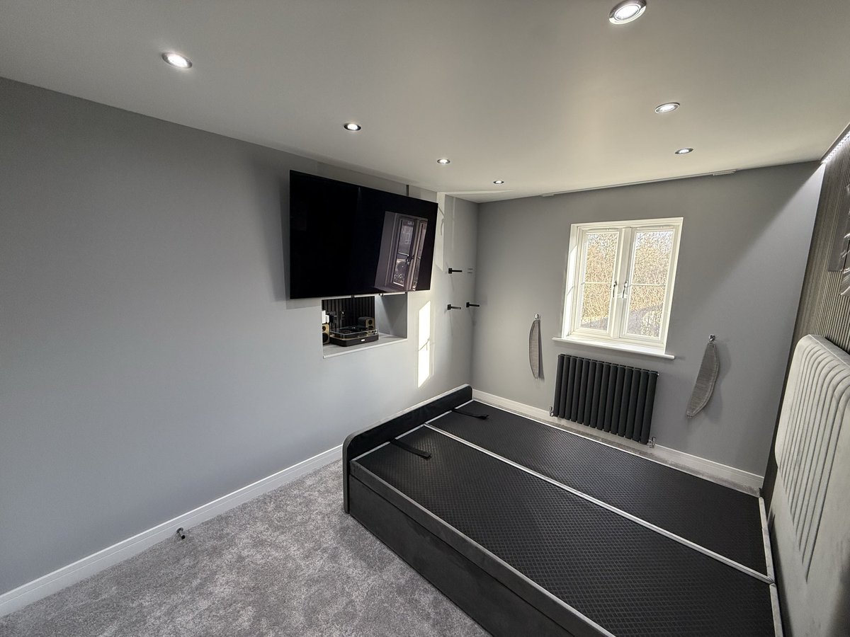 tdapainting's tweet photo. Bedroom 1 complete https://t.co/lUZzvzHIz4