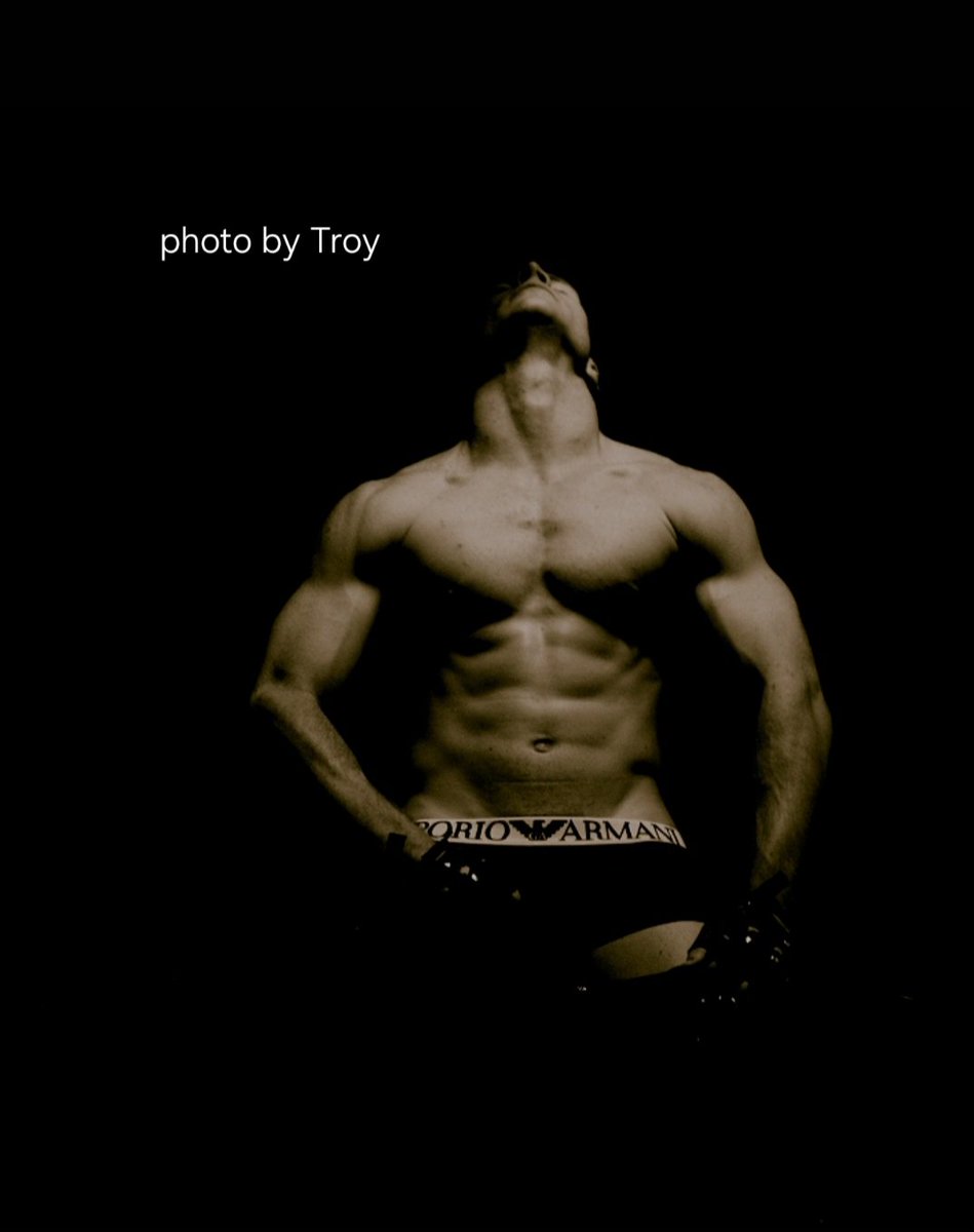 Troy 📷 tweet media