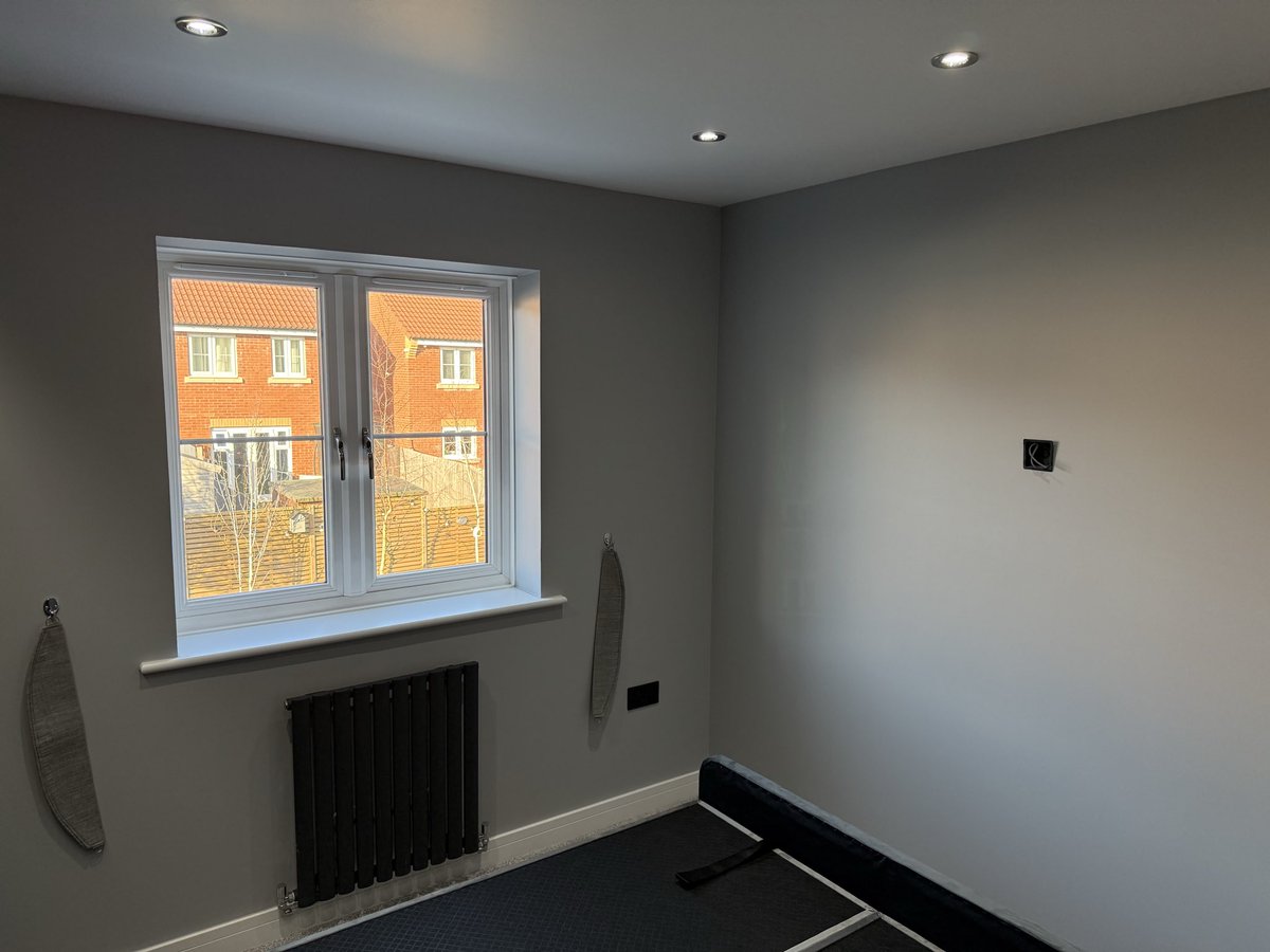 tdapainting's tweet photo. Bedroom 2 complete https://t.co/hLGJLwG5DQ