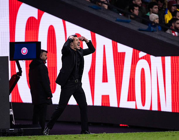 😍 𝐈𝐍𝐕𝐄𝐍𝐂𝐈𝐁𝐋𝐄

El Atleti no ha perdido nunca con Simeone un partido de eliminatoria de Champions en casa:

🟩Milan
🟩Barça
🟨Chelsea
🟩Bayer
🟨Madrid
🟨PSV
🟩Barça
🟩Bayern
🟨Bayer
🟩Leicester
🟩Madrid
🟩Juventus
🟩Liverpool
🟨Manchester United
🟨Manchester City
🟩Inter