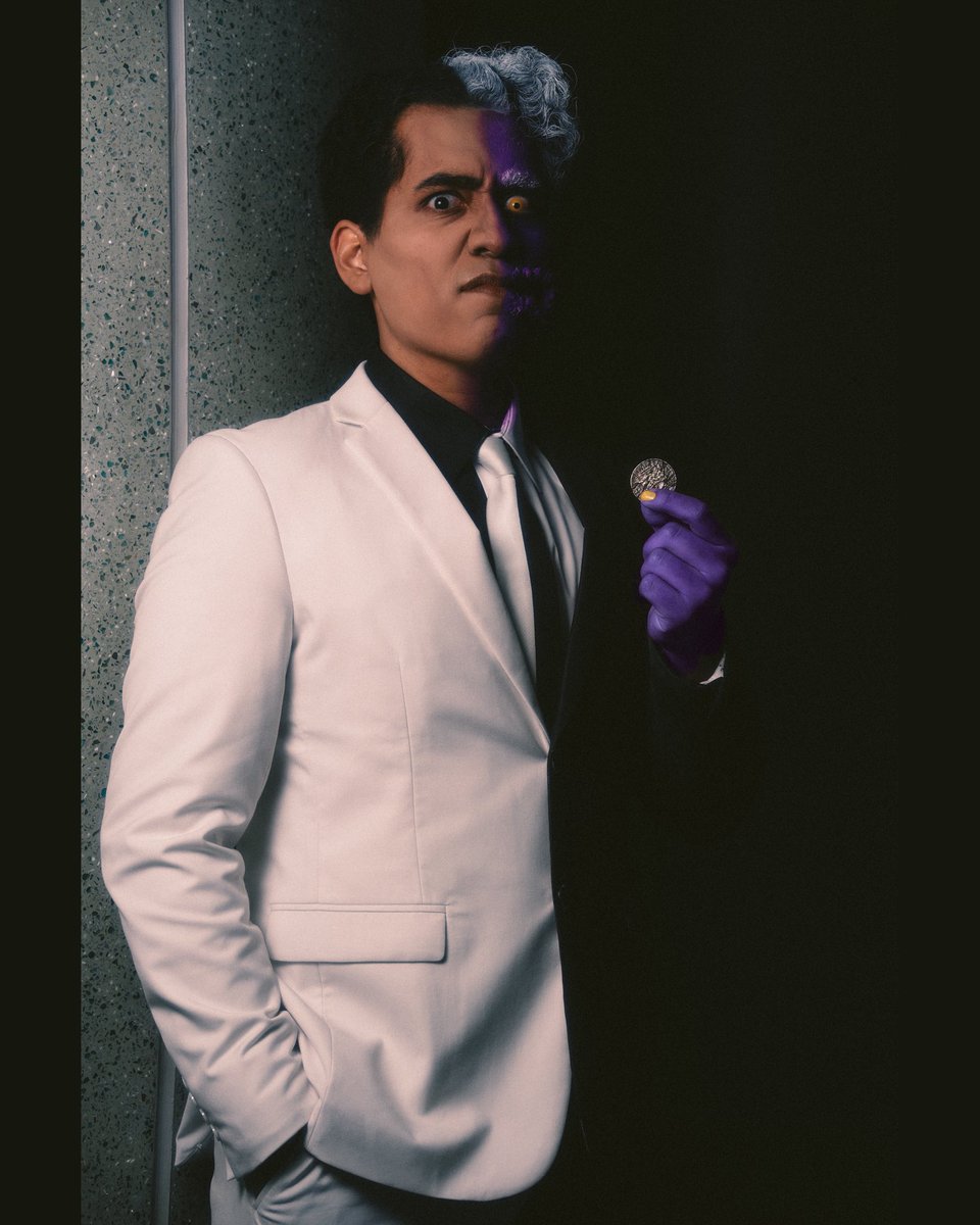 CaptDandyAndy's tweet photo. Every character I cosplay is half Salvadoran and half Guatemalan by the way 🇸🇻🇬🇹 https://t.co/XWq8vw2evk