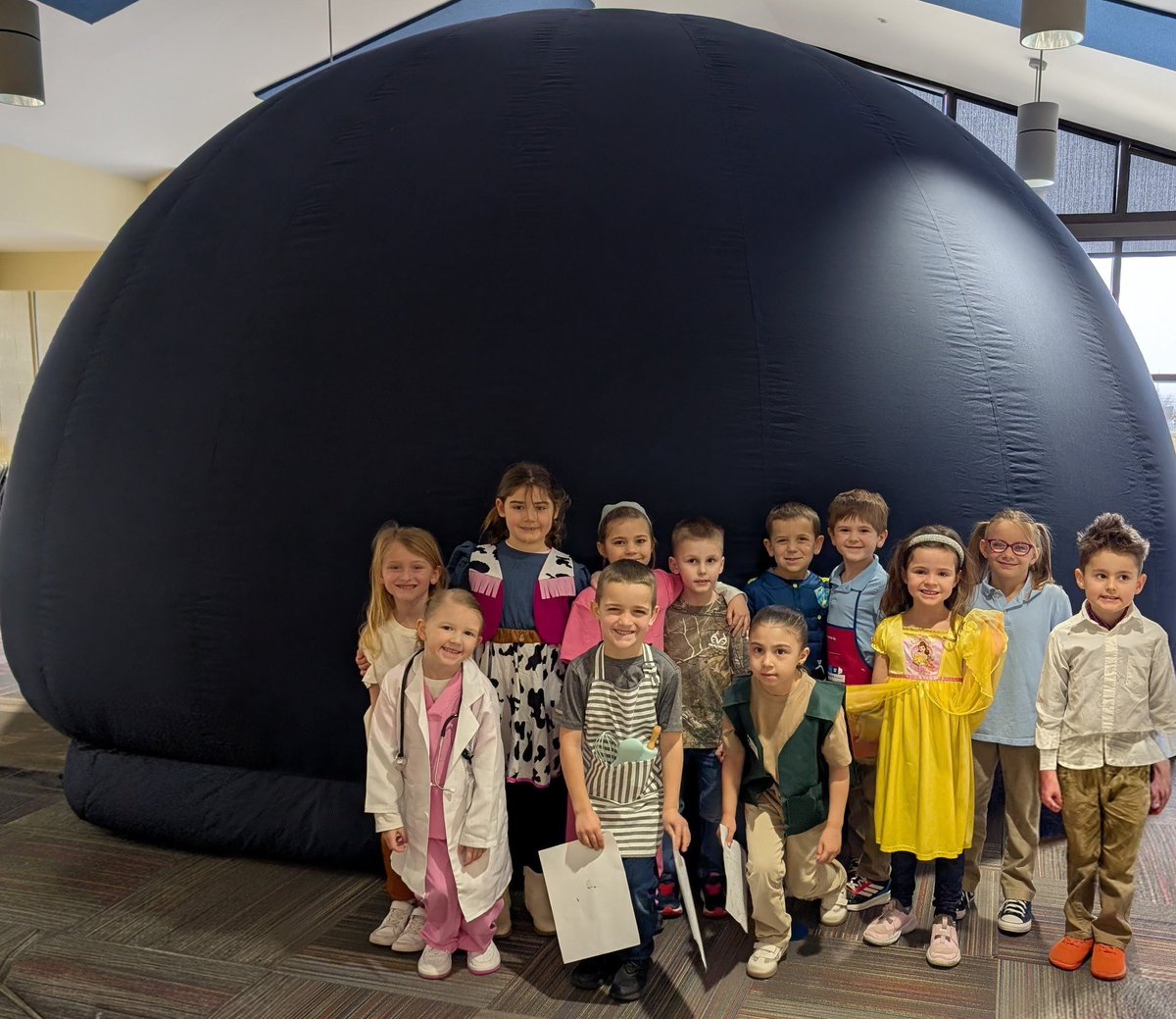 LykensMuseum's tweet photo. Small museum.
Big universe.

Our new mobile planetarium is officially on the road!  Bringing space exploration to kids across our region.

@NASA helped us bring the universe to our community.

#ILoveLVCM #FuelCuriosity https://t.co/ouRwvF5XGQ