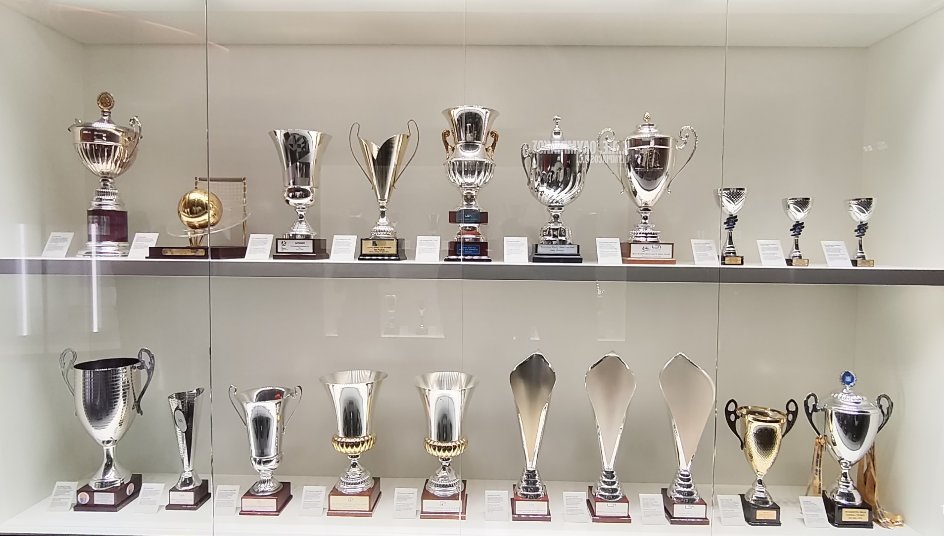 Χωρίς ντιφαλάδες,μούφα τάπες κ μποντιρόμπες.
Μάγκικα κρυστάλλινα Πειραιώτικα.
#OlympiacosFC
#OlympiacosBC
#OlympiacosSFP