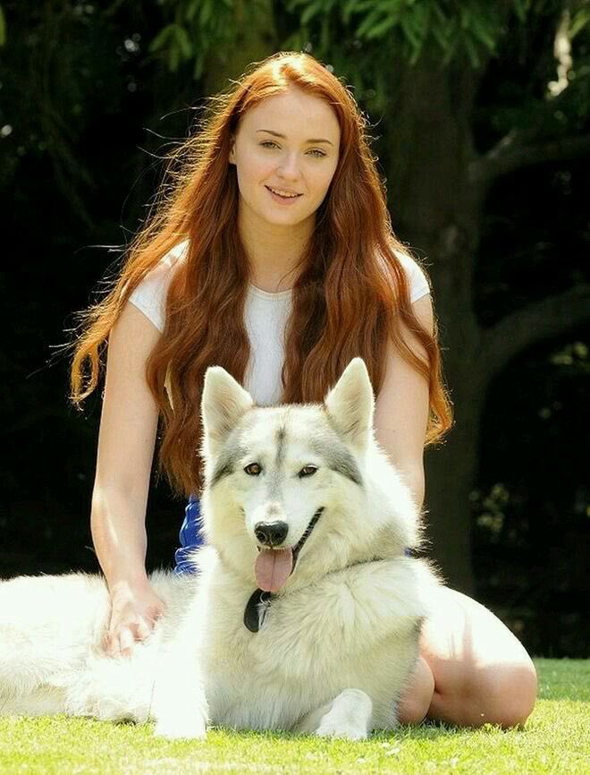 Sansa loved lady so much...she adopted her in real life❤️