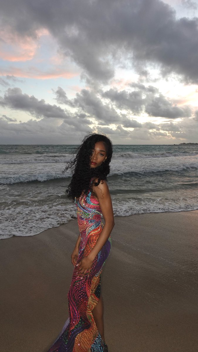 ziinwa's tweet photo. Birthday 03/06 🧚🏽‍♀️ https://t.co/E3jUf9dPvD