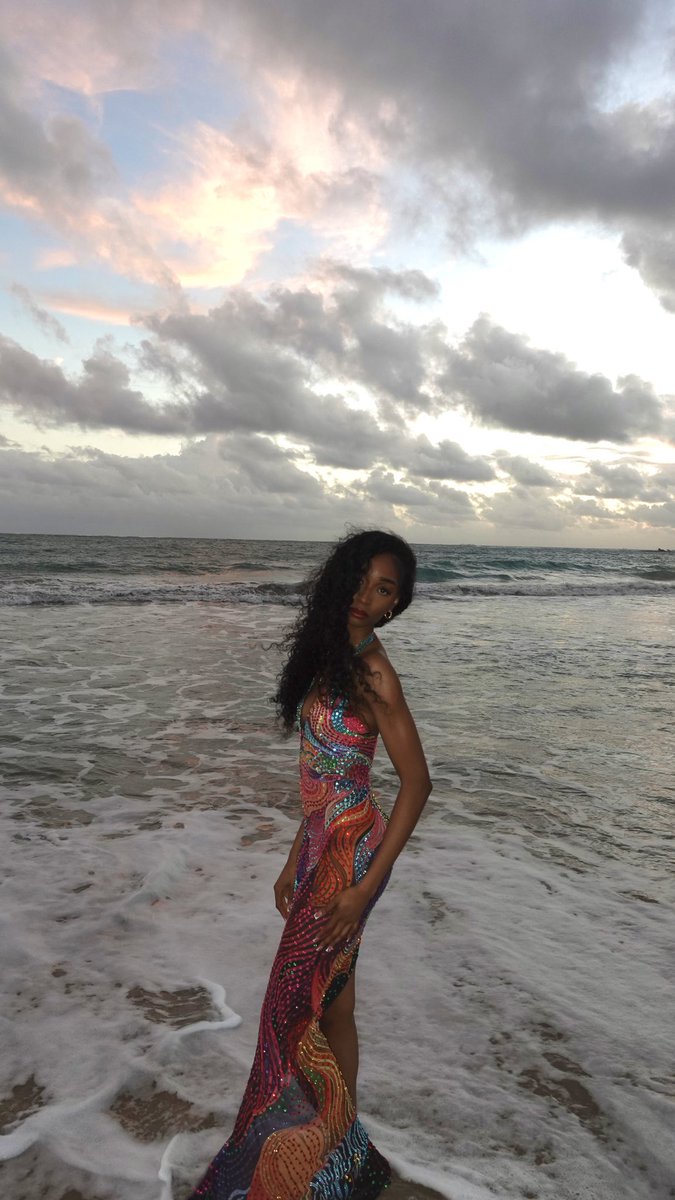ziinwa's tweet photo. Birthday 03/06 🧚🏽‍♀️ https://t.co/E3jUf9dPvD