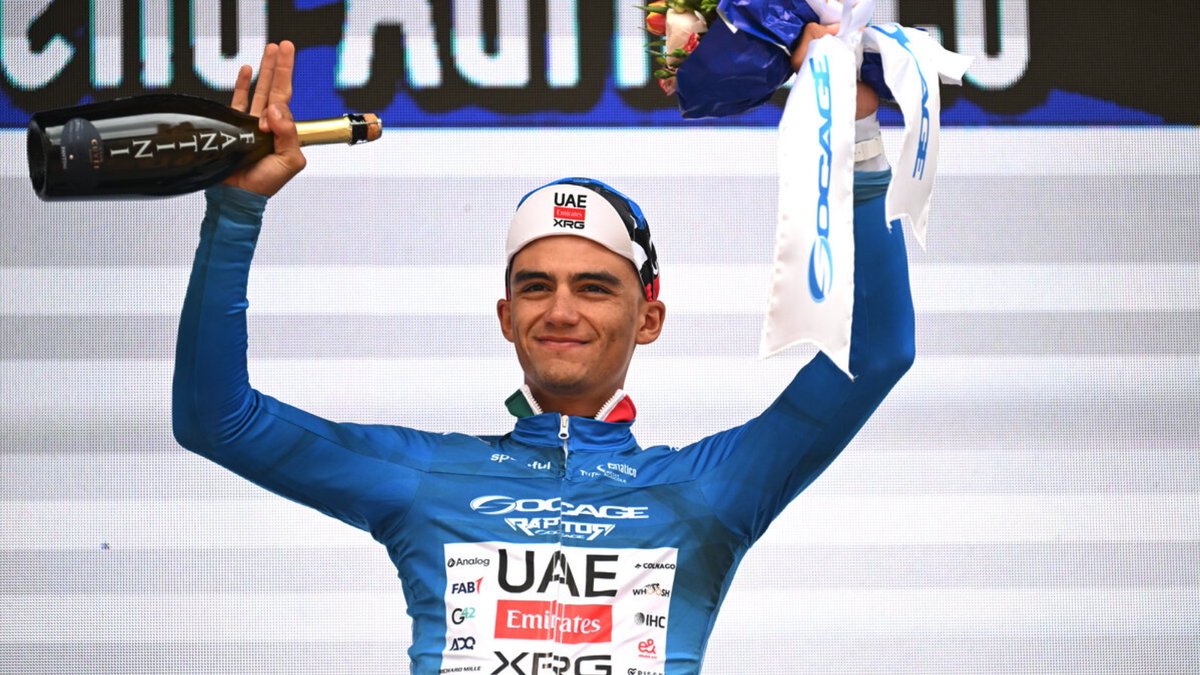 RDCnoticias's tweet photo. Isaac del Toro se viste de líder 🇲🇽🚴

El ciclista mexicano terminó segundo en la etapa 2 de la Tirreno-Adriático y tomó el liderato general de la competencia.

https://t.co/TevFON3Sj9

#IsaacDelToro #TirrenoAdriatico #Ciclismo #UAEEmirates #CyclingNews https://t.co/xbR8pGBdAT