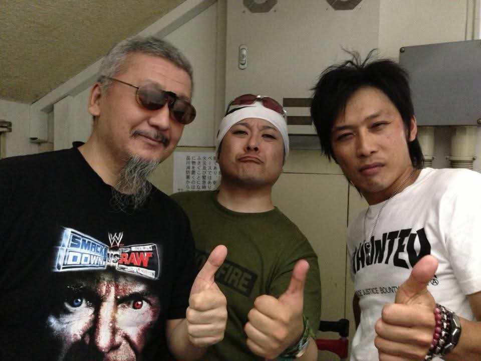 NakaSDC's tweet photo. 三橋さん、何度か共演させて頂いたり東京遠征の際には足を運んでくださったりと、本当にお世話になりました。
あの時頂いたお言葉は一生の宝物。
ここ数年お逢いできていなかったのが悔やまれます。
どうか安らかに、向こうでも渋いベースラインを弾きまくってください。
ありがとうございました。 https://t.co/sA6zoBUFKf