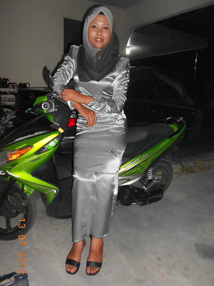 satingasms's tweet image. Full body covering grey satin dress #satin #silk #fullbodysatin #satindress #satinfetish #silkfetish imagetwist.com/mbfx3w0loqtt/f…