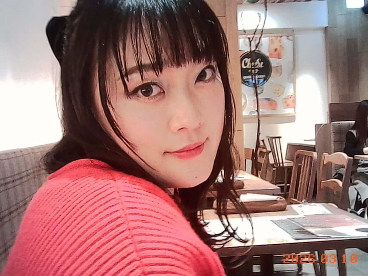 おはよ🪽🪽

昨日はつきまといにあって大変でした。
通ってる整骨院に駆け込んだら、積極的に助けてくれてありがたかった😢
申し訳ないから洗濯手伝ったけどw本当に感謝🙏🏻✨

落ち込んでるところに、
推しから「○○のチケットってどうとるの？」って連絡来てオタクワイ爆笑
ありがとよ🤚🏻🤚🏻🤚🏻