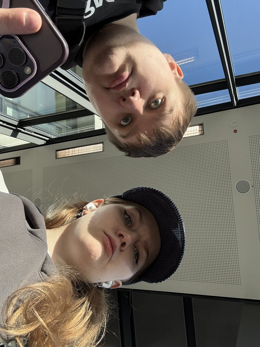 KC anesilia🦕 tweet media