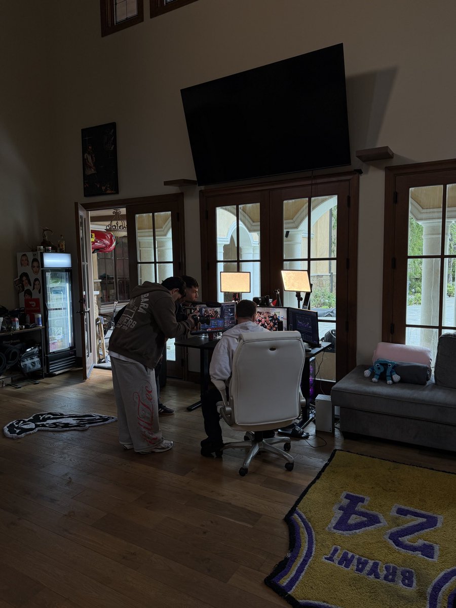 Austin Georgas tweet media