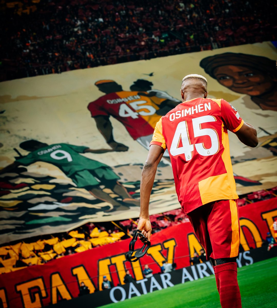 📸 Victor Osimhen'in dünü ve bugünü, aynı karede.