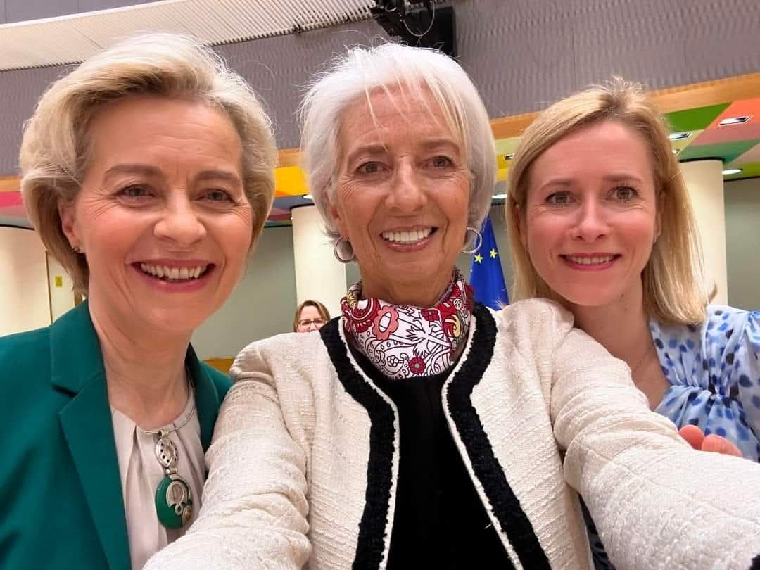 dejanirasilveir's tweet photo. Pestilencia, guerra y pobreza en una sola foto.

🔥🔥🔥🔥☄️ https://t.co/gMMjvLzywr