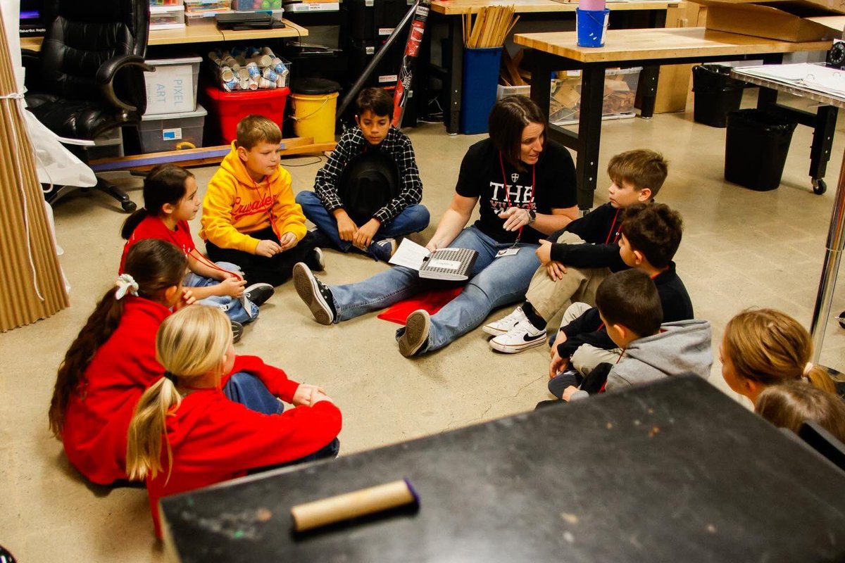 Village Christian School tweet media