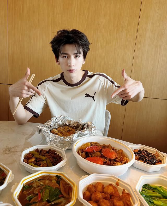 Zhang Linghe 张凌赫 Archive tweet media