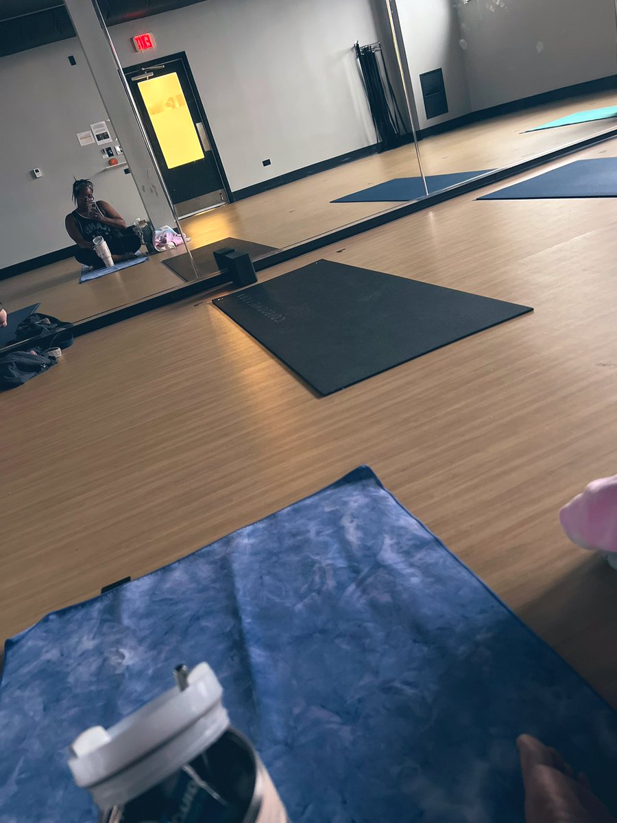 GardenGuRlyeee's tweet image. 🎀✨🍃💨And now we Yoga...but first 💨🍃✨🎀
#selfcare #metime #letsmokeaboutit #yoga #gardengirlie