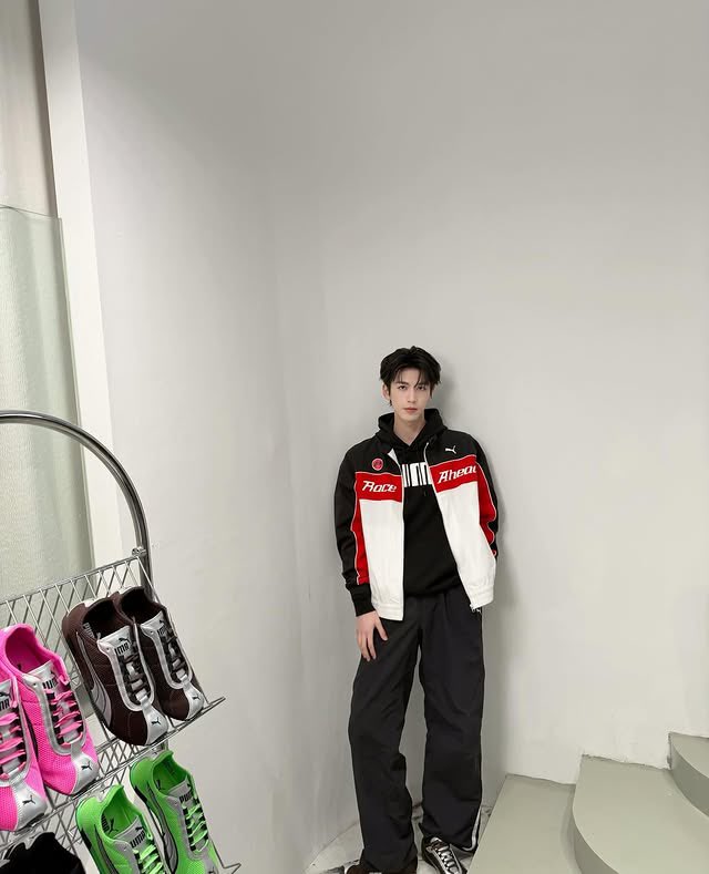 Zhang Linghe 张凌赫 Archive tweet media