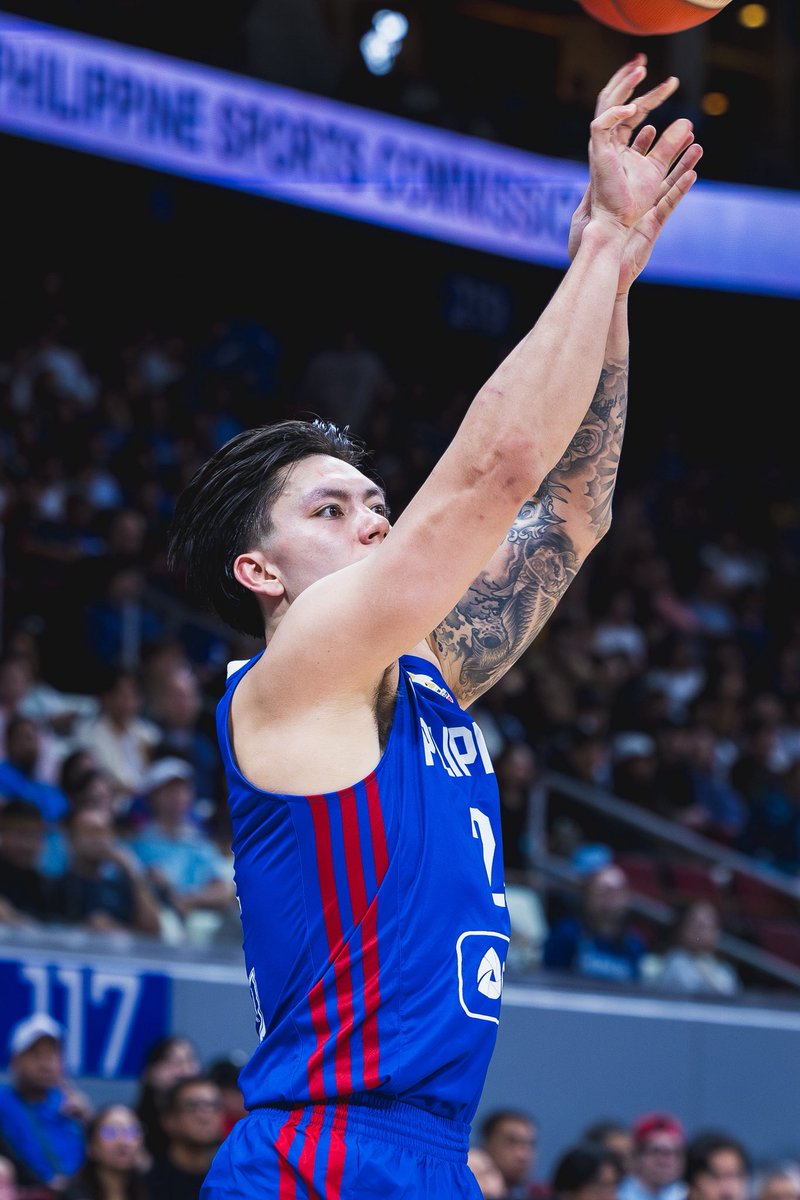 isthatlem's tweet photo. In the Philippines we call him "Saint Dwight" 📸

@dram0s_ @levangakousiki @B_LEAGUE 

#FIBAWC
#レバンガ北海道
#ドワイト・ラモス
#Bリーグ https://t.co/0KIsFg7NpJ