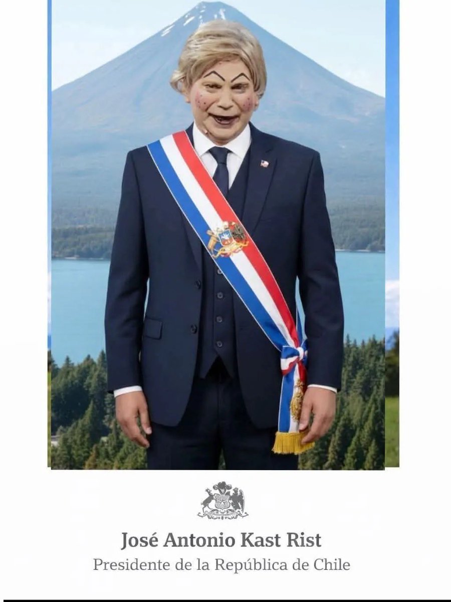 jka1500's tweet photo. @joseantoniokast Sale el merluzo y entra en PENKAST!! No les gustó webiar a boric? Ahora se van a tener que aguantar 4 años de miles y miles de memes 😂😂😂😂😂😂😂😂 https://t.co/UtDDcsnjBc