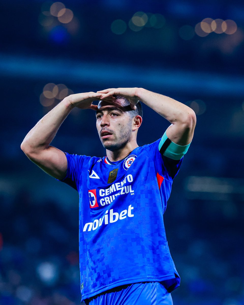 CruzAzul's tweet photo. CAPITÁAAAAAN 🫡🔥🚂 https://t.co/EDyA8wKMSt