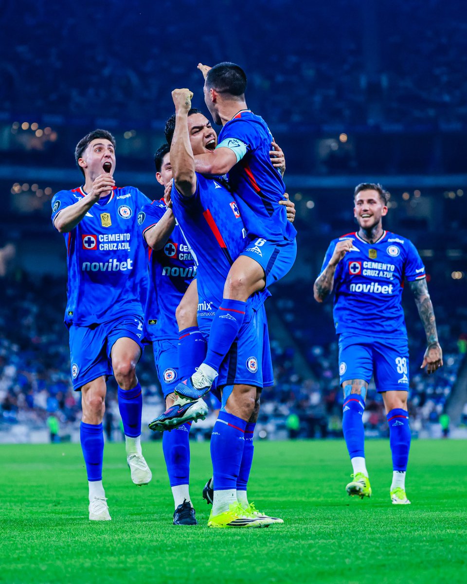 CruzAzul's tweet photo. CAPITÁAAAAAN 🫡🔥🚂 https://t.co/EDyA8wKMSt