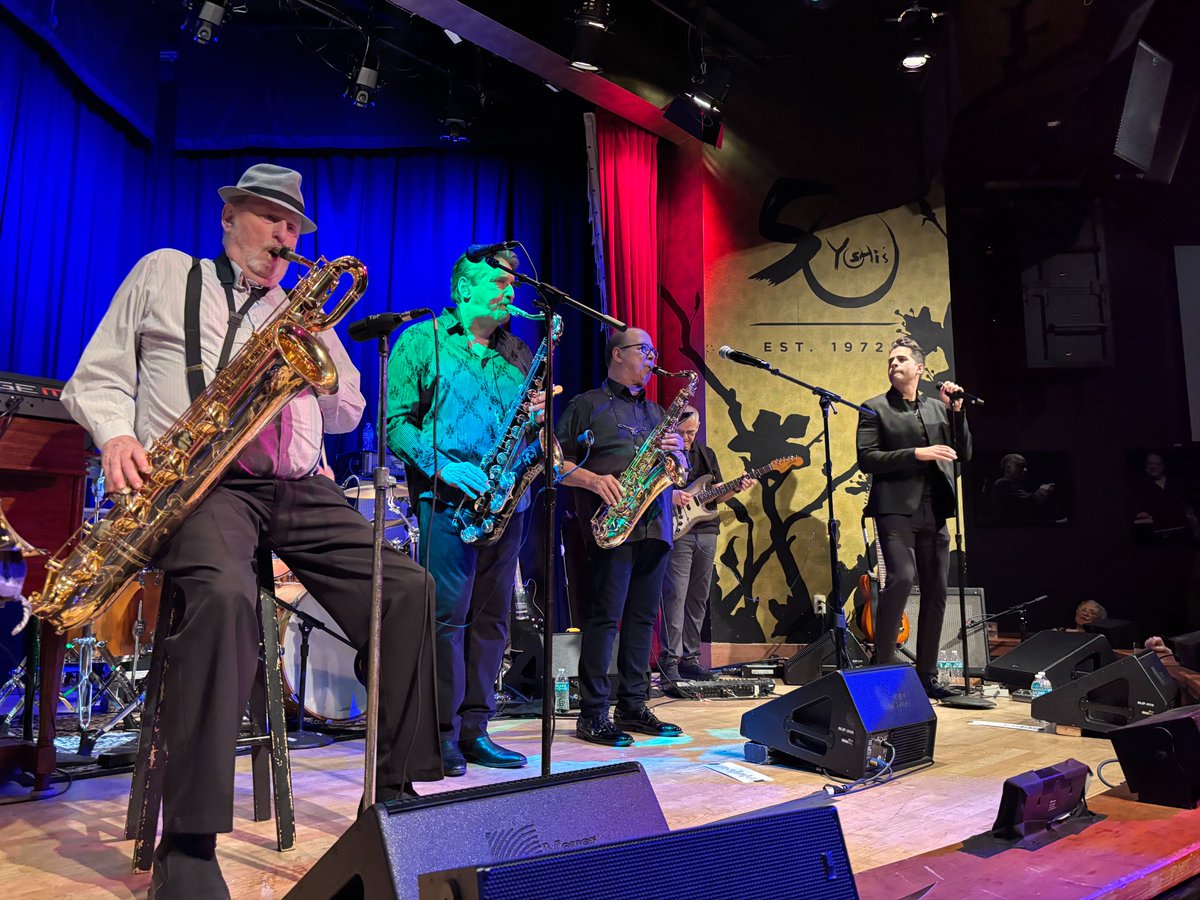 Ross Valory tweet media