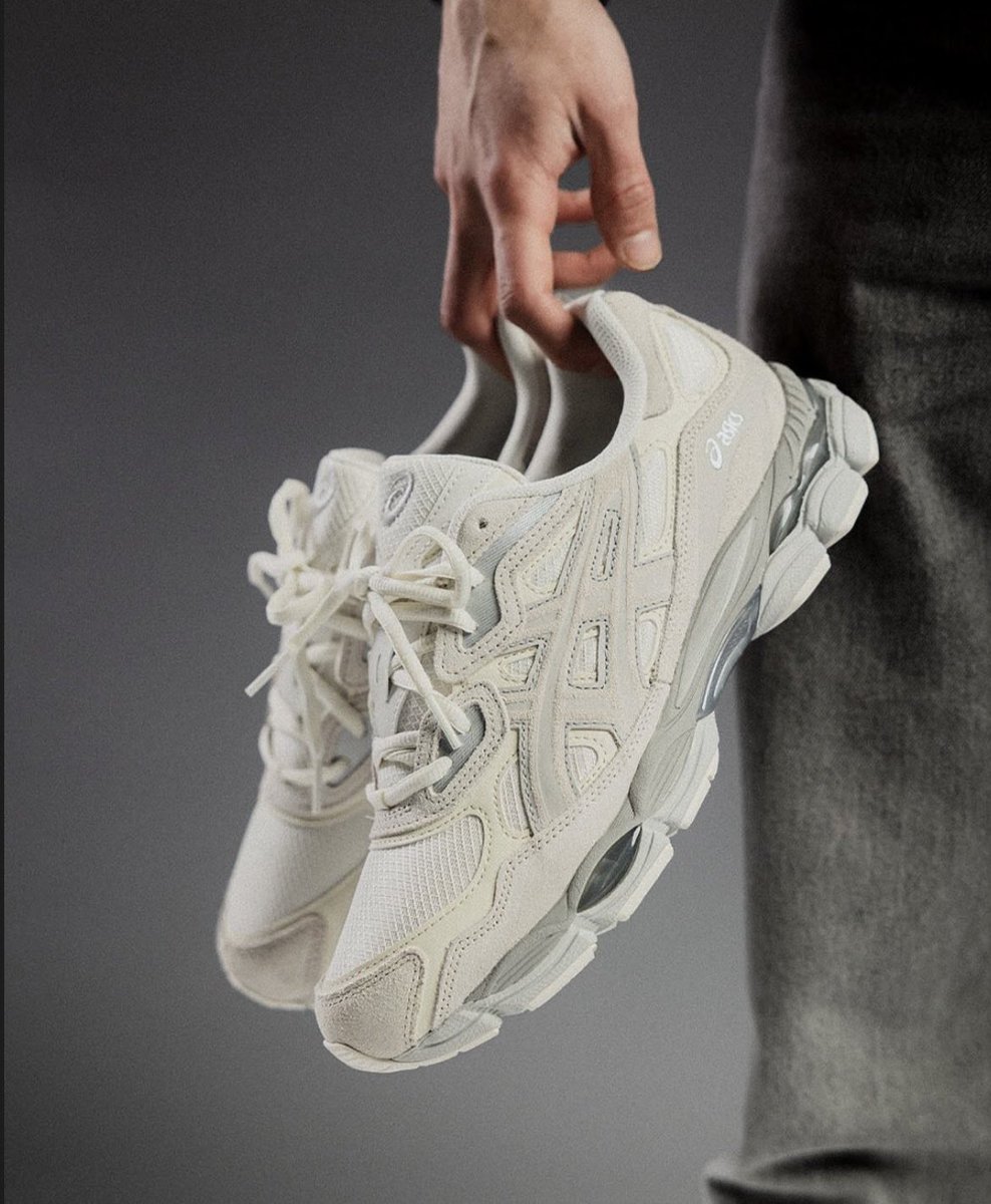 Delulukickz's tweet photo. ASICS Gel-NYC ‘Swan’🦢 https://t.co/0xOJcuAXgc