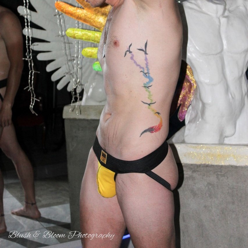 B●●IsWEAR ° tweet media