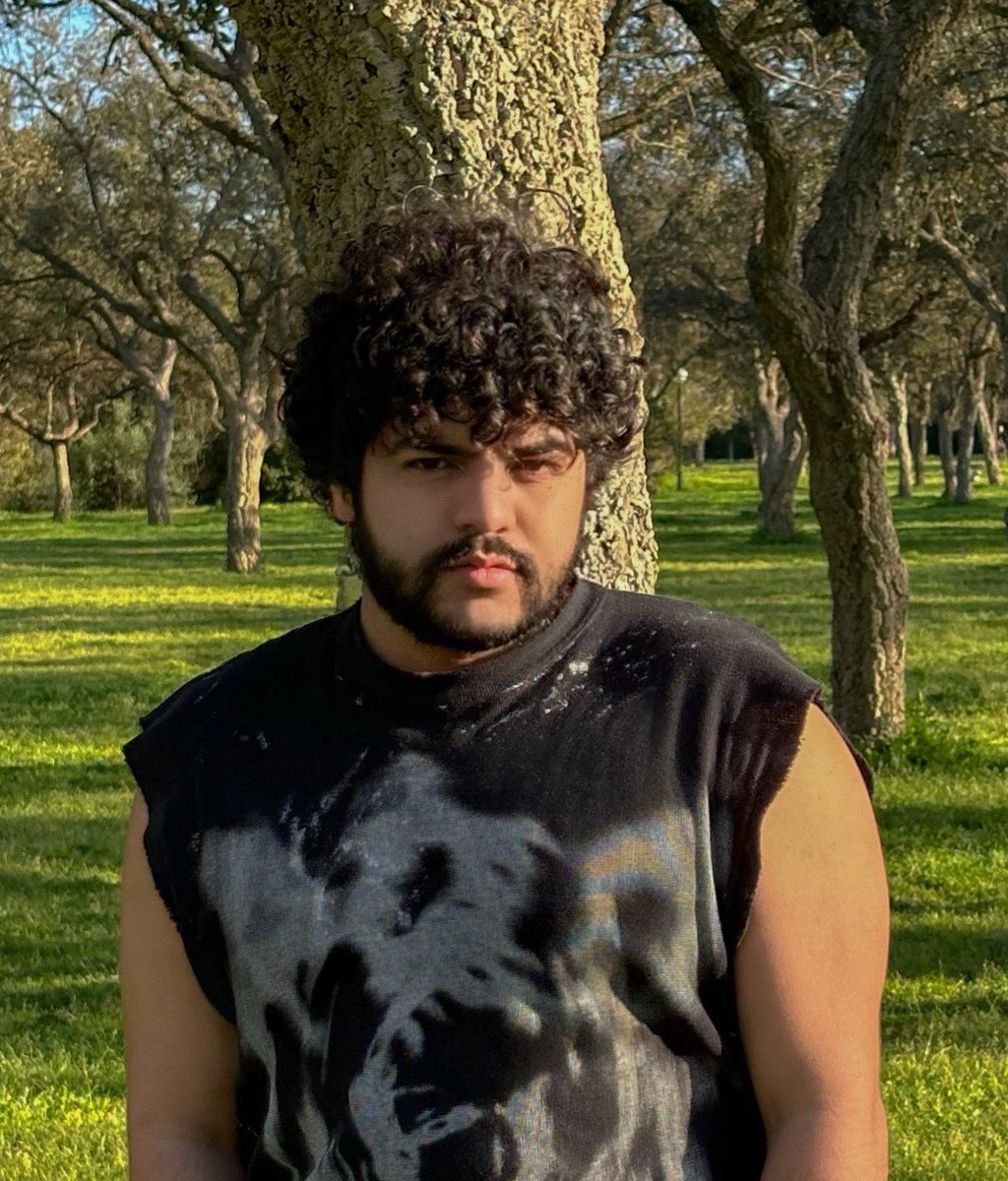 miguelcomf's tweet photo. the flag / / the face. https://t.co/p6XGpLZcrR
