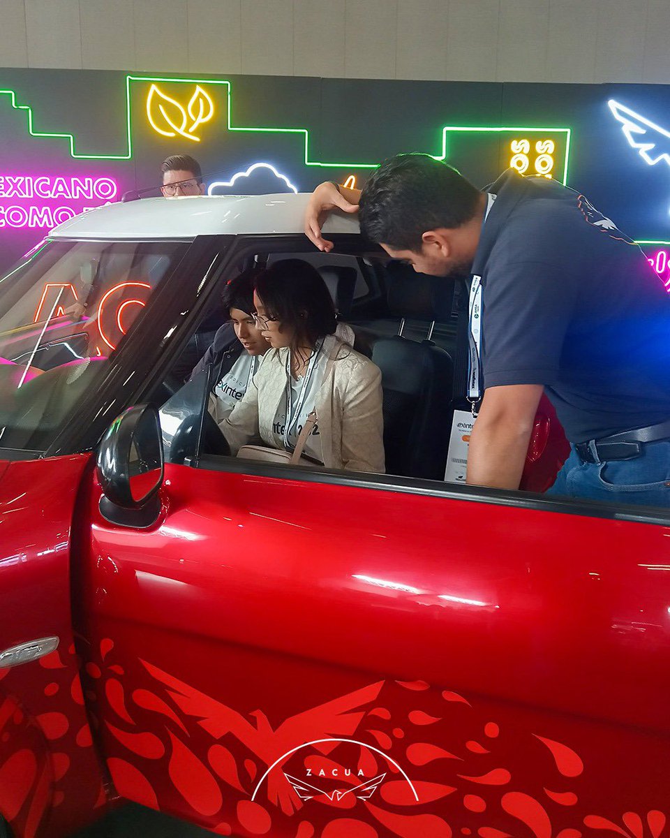 Así se vivió nuestro primer día en #EXINTEX2026.

Siempre es un gusto participar en espacios donde podemos encontrarnos con la industria, conversar y recibir a quienes se acercan a conocer más sobre nuestra marca.

Los esperamos mañana para seguir compartiendo en EXINTEX.