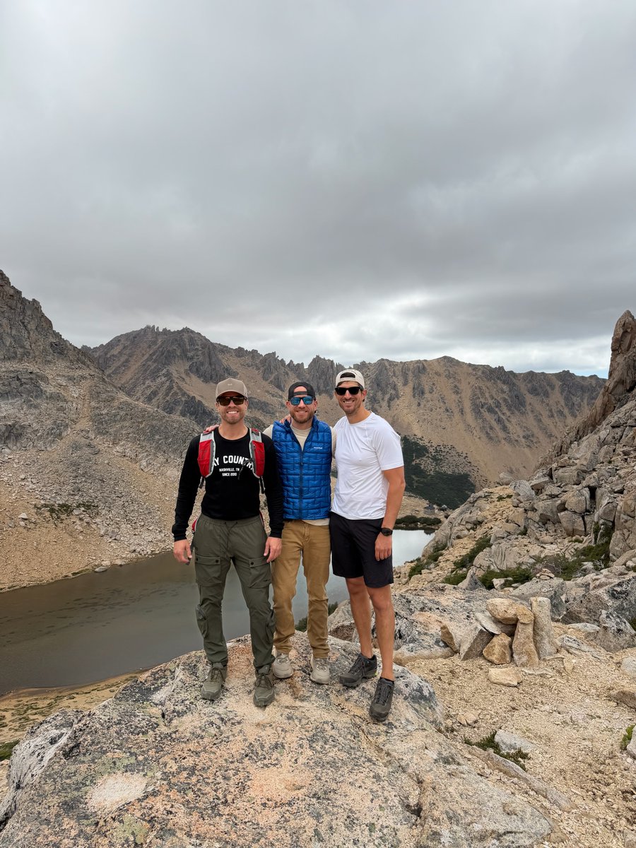 Dustin Lynch tweet media