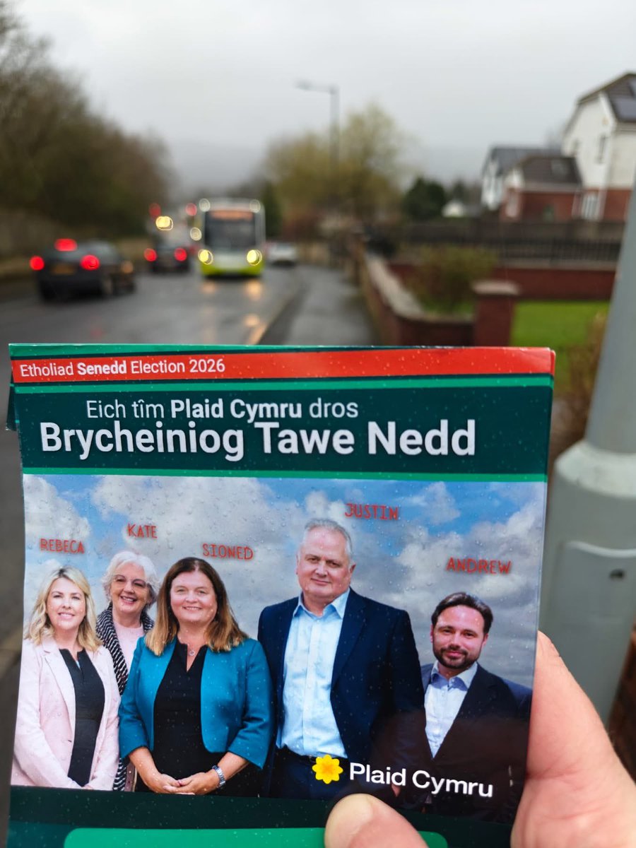 Sioned_W's tweet photo. Diolch to everyone in #Glais who spoke with the @Plaid_Cymru #BrycheiniogTaweNedd team today!

#Senedd2026 #PlaidCymru https://t.co/HziVlCJNAT