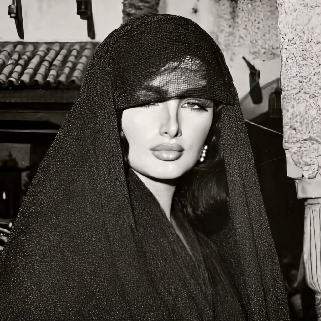 just_Hadi1's tweet photo. فدا وجهك صواريخ النساء ومسيّرات ايران
وفداك اللي يحسب إن الحروب ، أخطر من فتونك

ولولا إن بـ أرض الجوف ، صقور وجنّد أبو سلمان
لـ أقول الطايرة طاحت ، بعد ما شافت عيونك https://t.co/9SbvVGDcDR