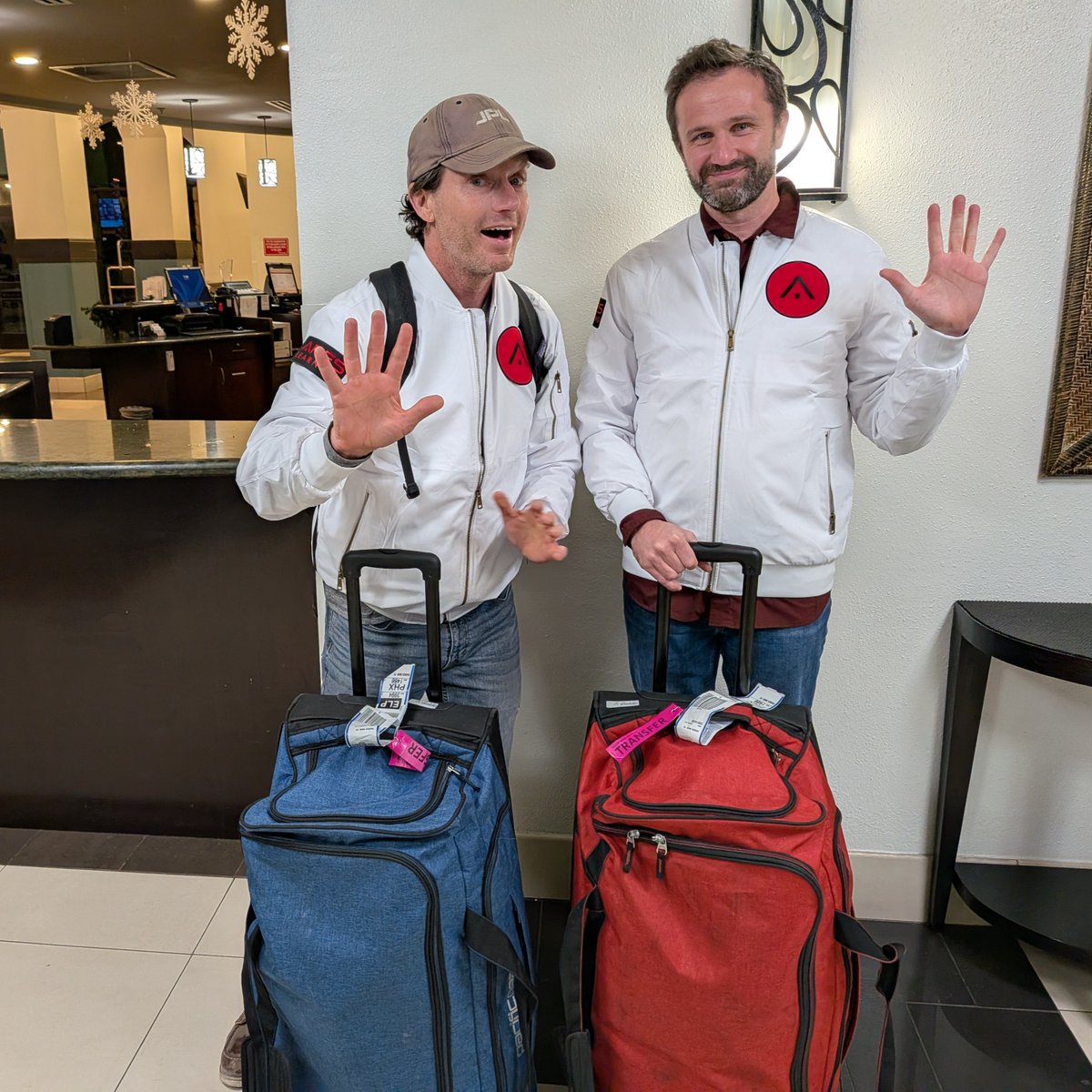 areslearning's tweet photo. Dr. Kirby Runyon, Dr. Mark Wagner, & Astronaut Chris Sembroski are packing bags! Don't miss out on the Earth and Space Adventure two weeks from Friday! ππππ β¨
https://t.co/0r8LpGlOZm
@nasaman58 @markwagner @ChrisSembroski
#astrogeology #earthandspacescience #spaceeducation https://t.co/Kb37bYBQ3R