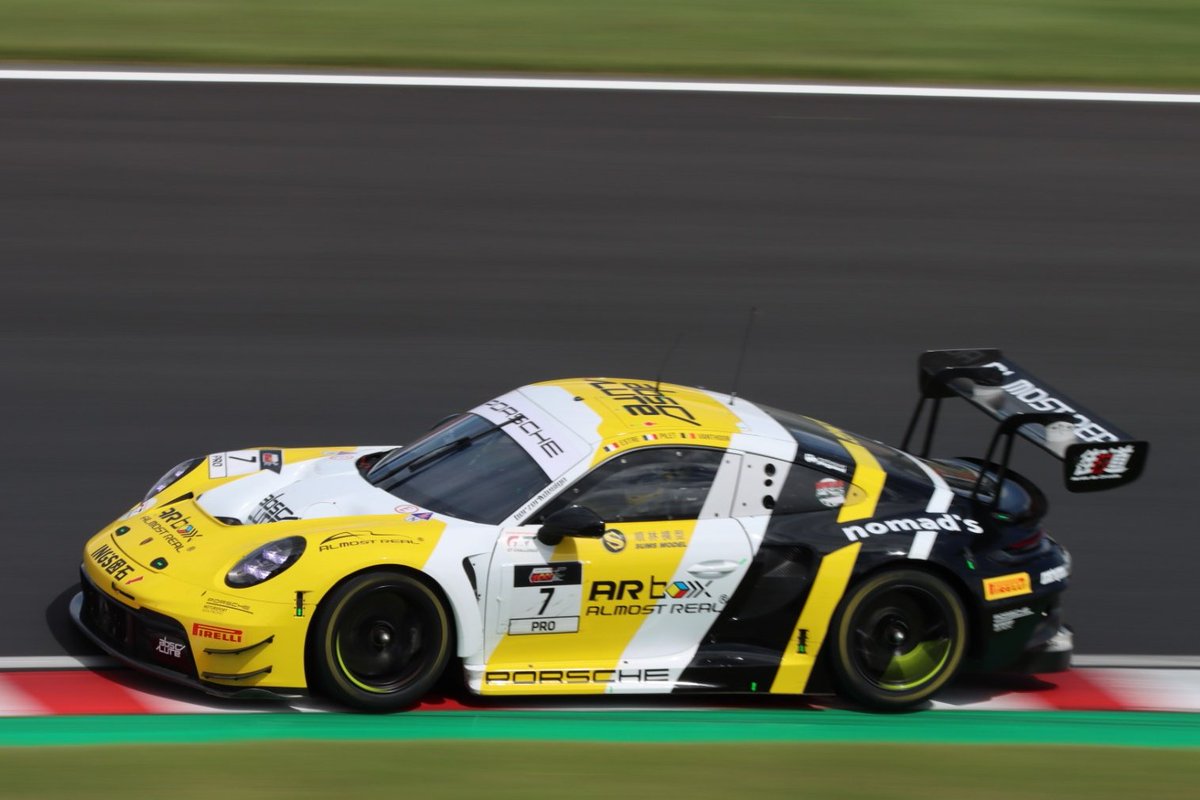 Team_Shinobi74's tweet photo. 1/64 ポルシェ 911 GT3 R 鈴鹿1000km 2025
Kevin Estre, Laurens Vanthoor, Patrick Pilet
No.7 Absolute Racingのミニカーです。1/43の発売が待てず😅
#ミニカーと実車
#ALMOSTREAL
#SUZUKA1000KM
#鈴鹿1000km
#AbsoluteRacing https://t.co/eVopBCllp2