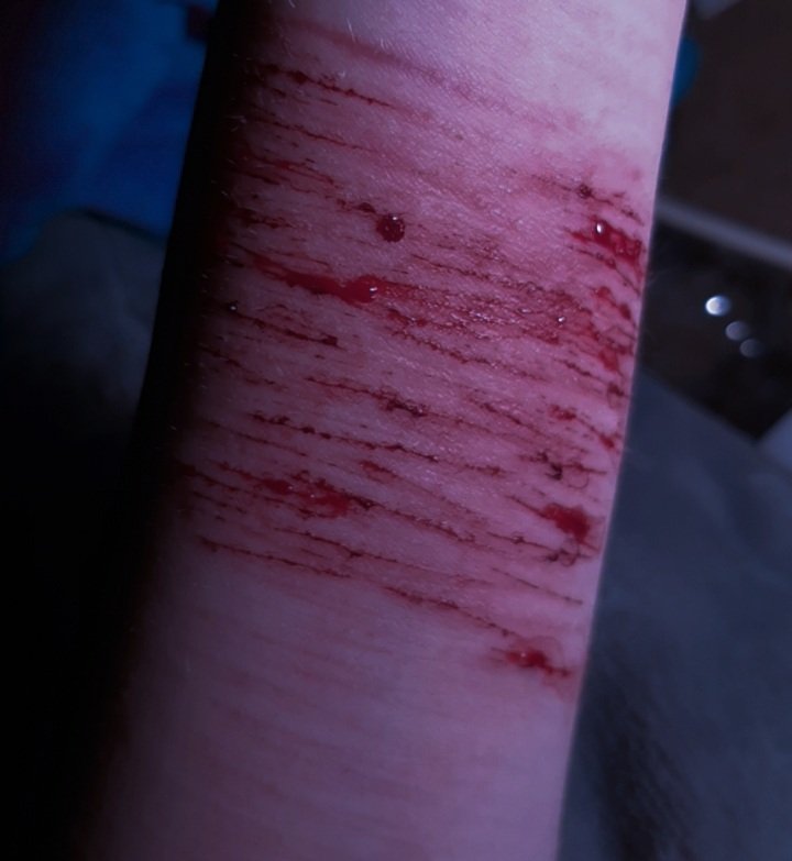 not desperate enough cuz tf is this bullshit what #shtwt