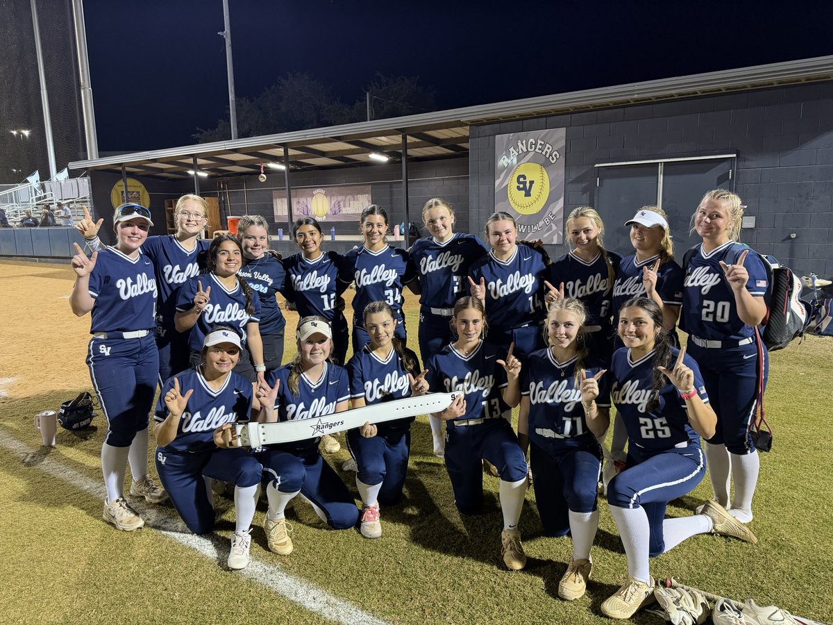 Amanda Wolf-Schramm 👆💙 tweet media