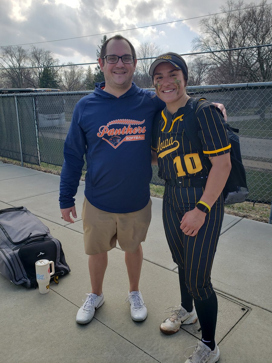 Chris Lowy tweet media