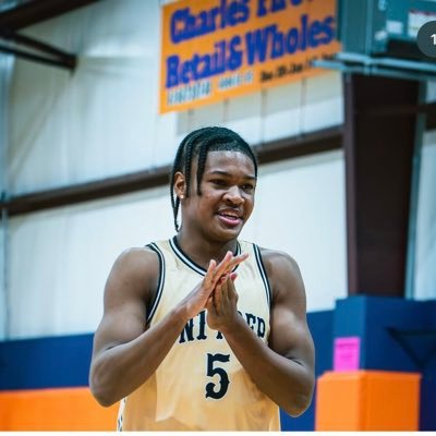 WoodsRecruiting's tweet photo. DiAris Anderson continues emerging as a high-upside Class of 2028 guard. The Dallas prospect from ON1 Prep Academy combines size, shooting, court vision, and defensive versatility. @dbeh00pin1 https://t.co/QHjjC0VJoP https://t.co/YUarmkWtQl