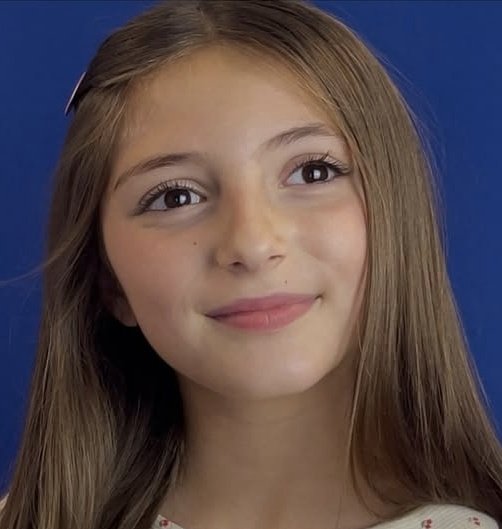 La hija de Michael y Lyla es realmente preciosa y es una combinación de ambos.
Mi protegida siempre será Molly 🥺🥰👧