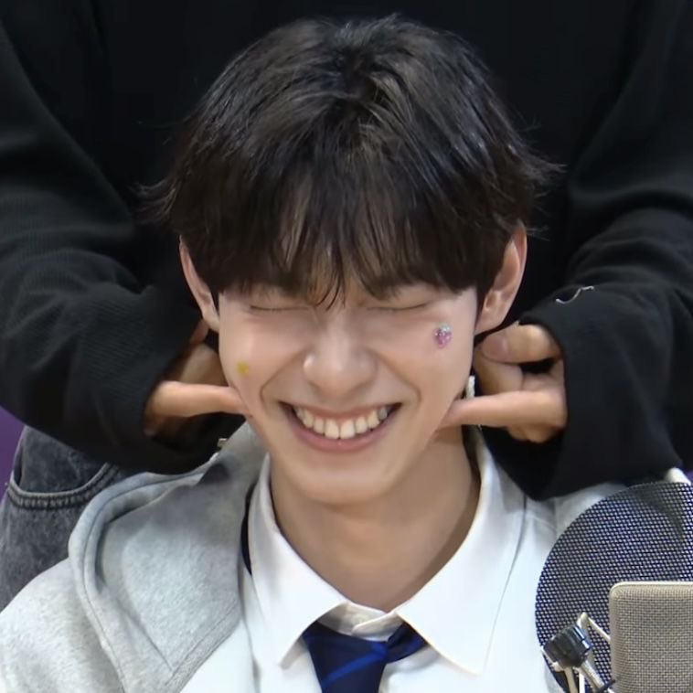 리비비 tweet media
