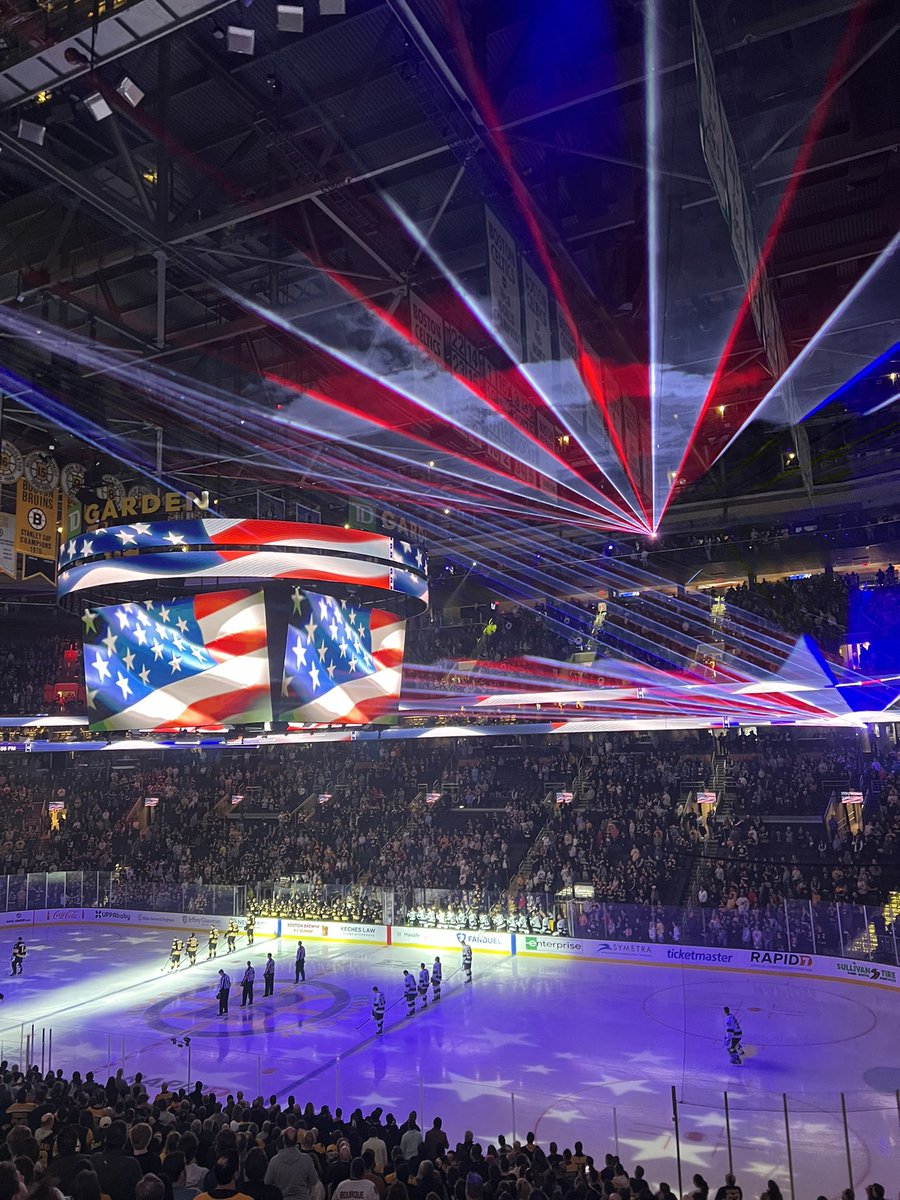 Okay <a href="/tdgarden/">TD Garden</a>. Getting fancy with a little laser show during the anthem. BIG fan 😍