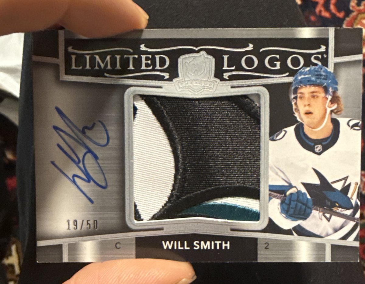 Red Nails II tweet media