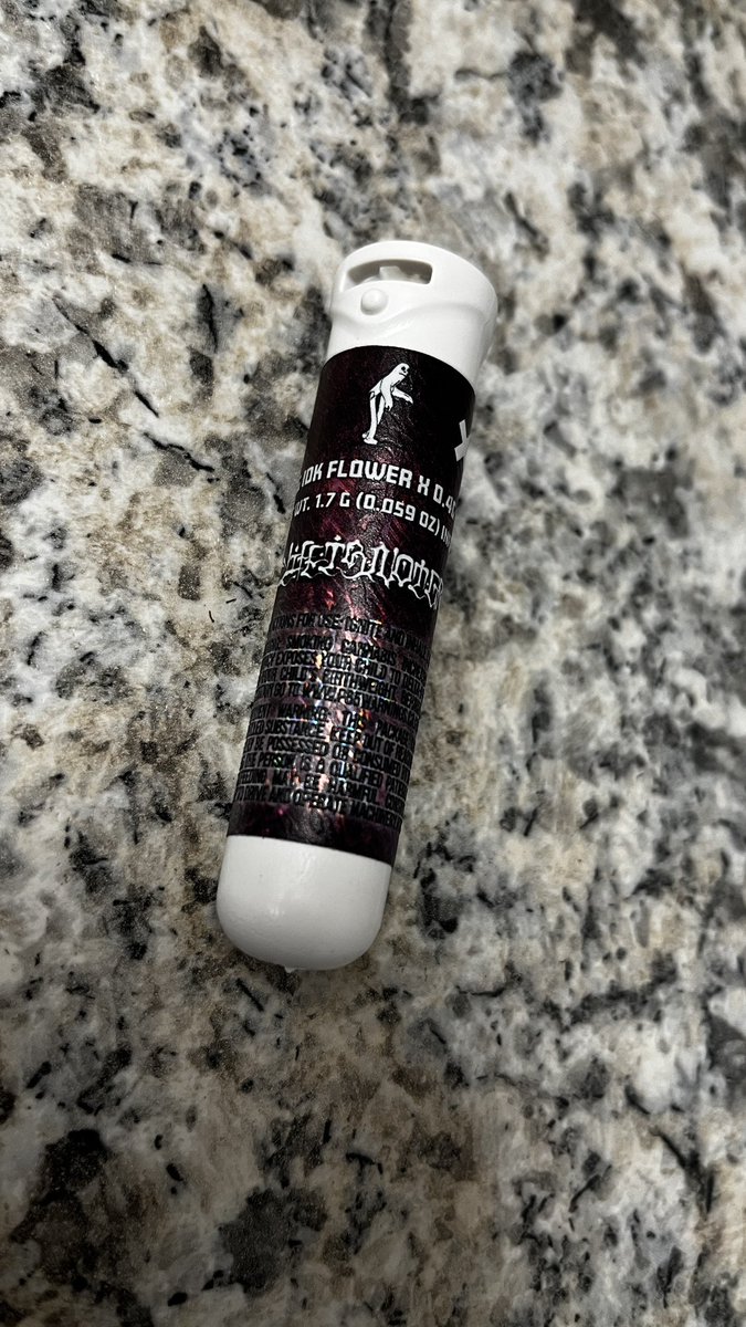 SamSmokesALot tweet media