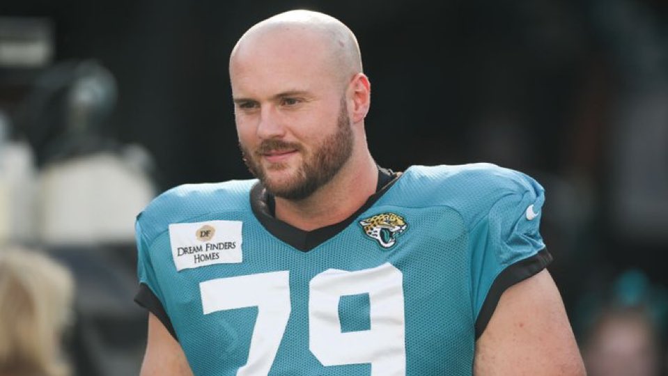 TomPelissero's tweet image. Veteran center Luke Fortner is signing with the Panthers on a one-year deal worth up to $4.75 million, per source. Deal negotiated by Octagon Football.
