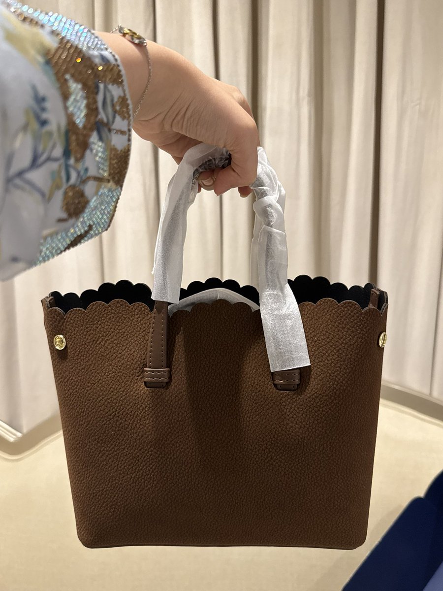 دلال tweet media